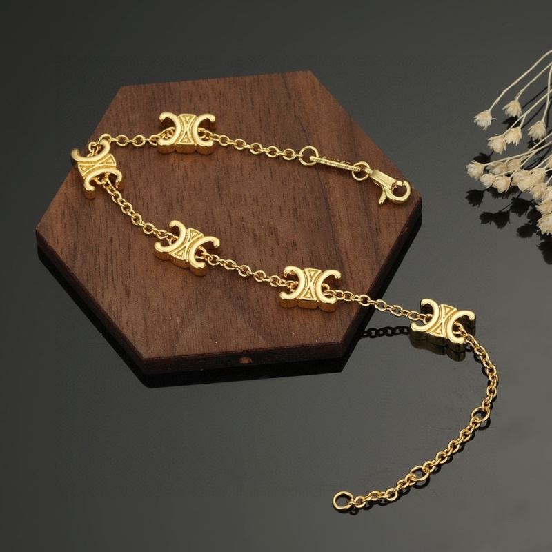 Ce1i*e necklaces